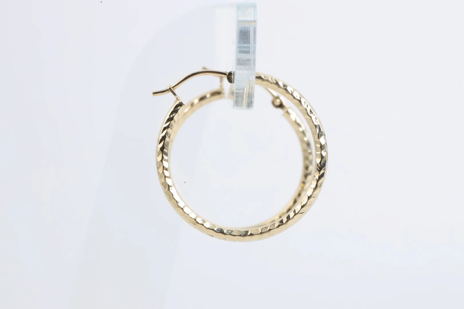 14k Yellow Gold Hammered Hoop Earrings (1.21g.)