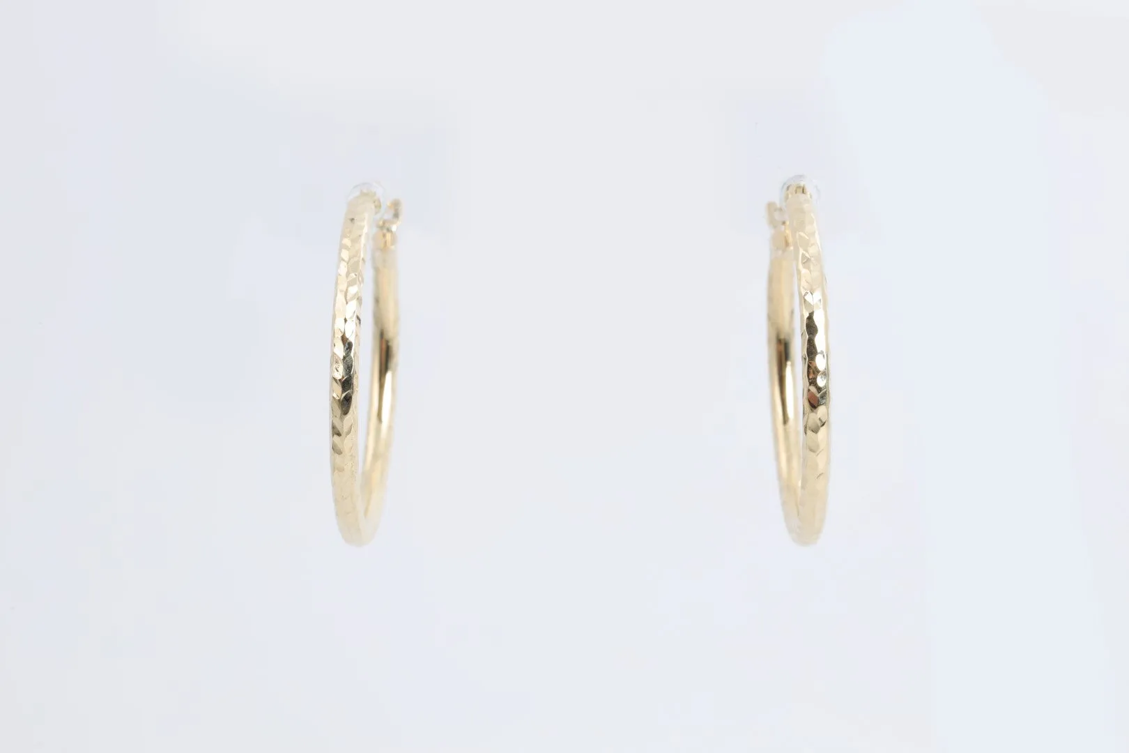 14k Yellow Gold Hammered Hoop Earrings (1.21g.)