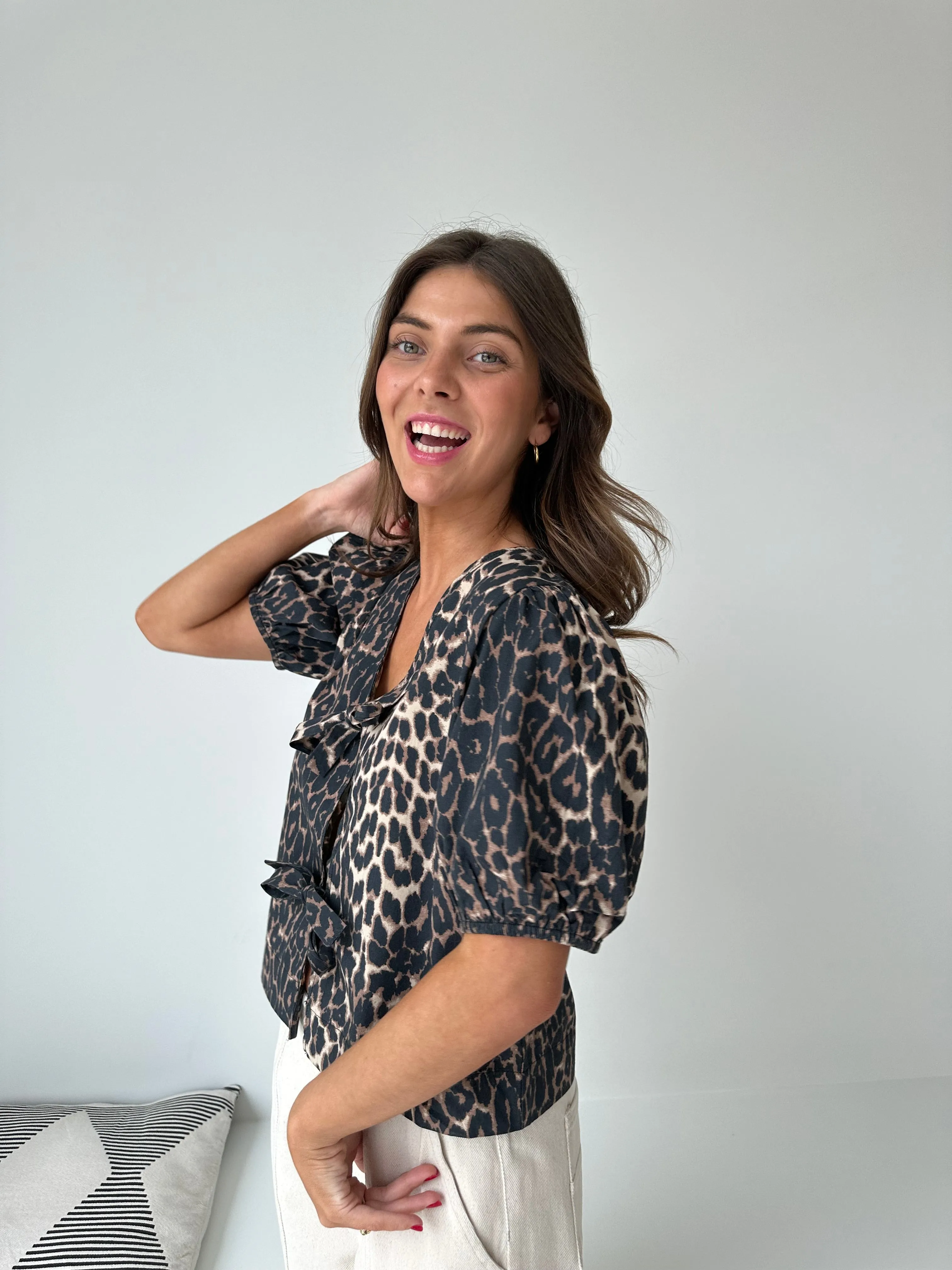 Bianca leo blouse