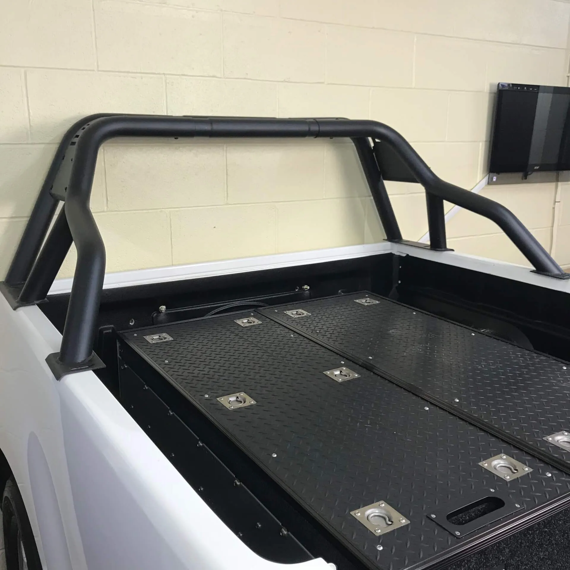 Black SUS201 Short Arm Roll Sports Bar for the Mercedes Benz X-Class