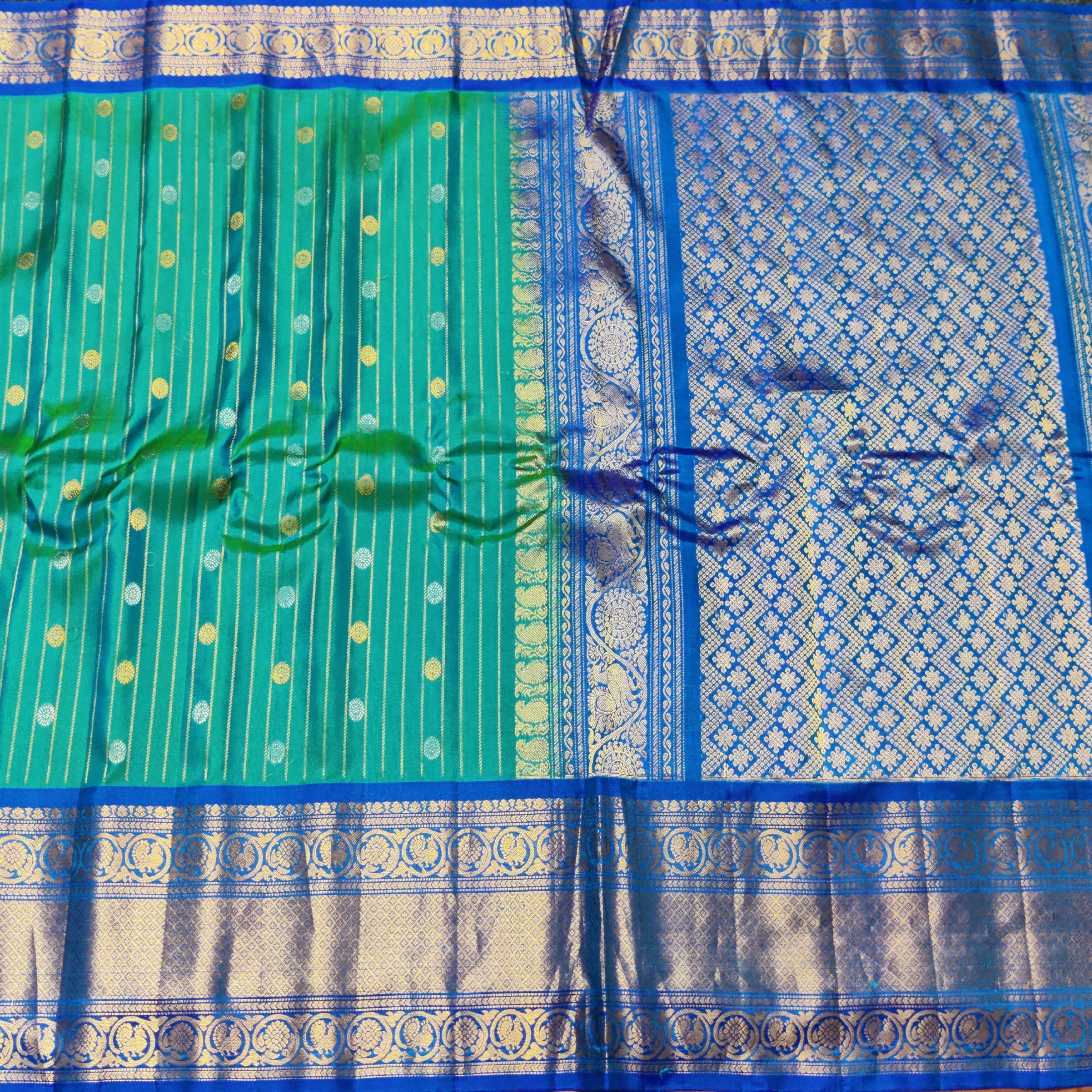 Gadwal Puresilk check sarees - GPS53