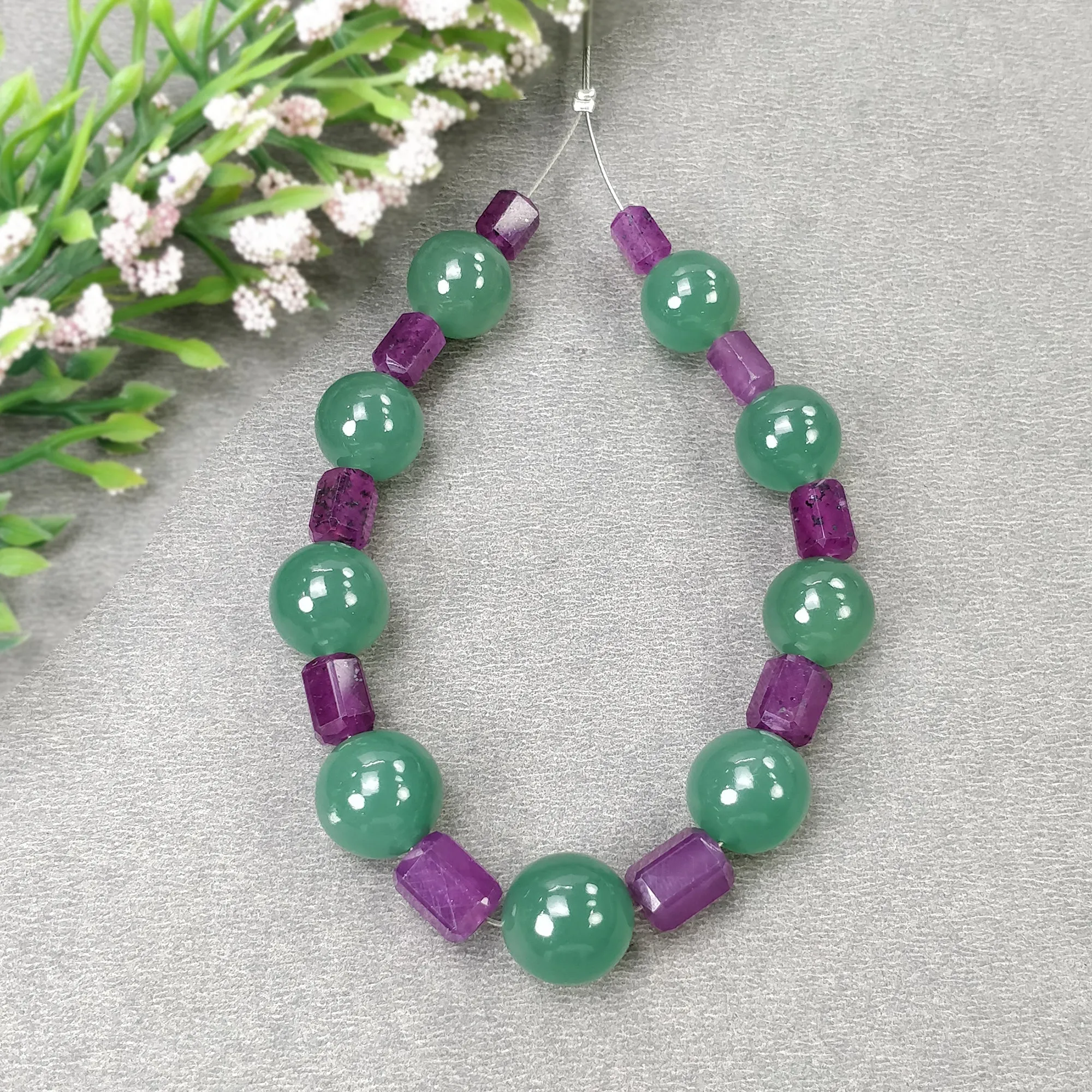 Green QUARTZITE With Raspberry SAPPHIRE Gemstone Loose Beads : 123.30cts Natural Untreated Quartzite Round Balls Pencil 7.10"