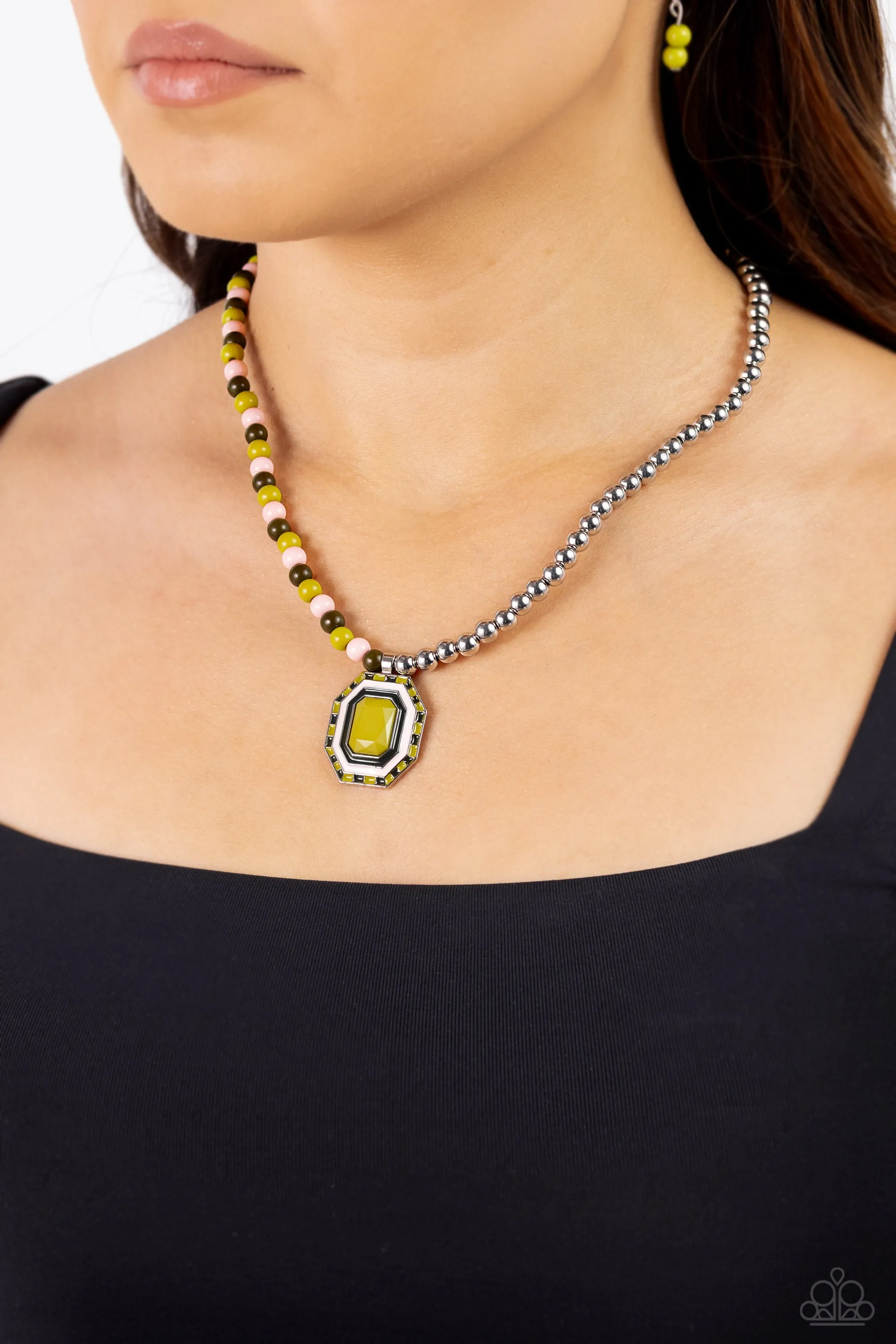 Paparazzi Contrasting Candy Green Necklace & Earring Set