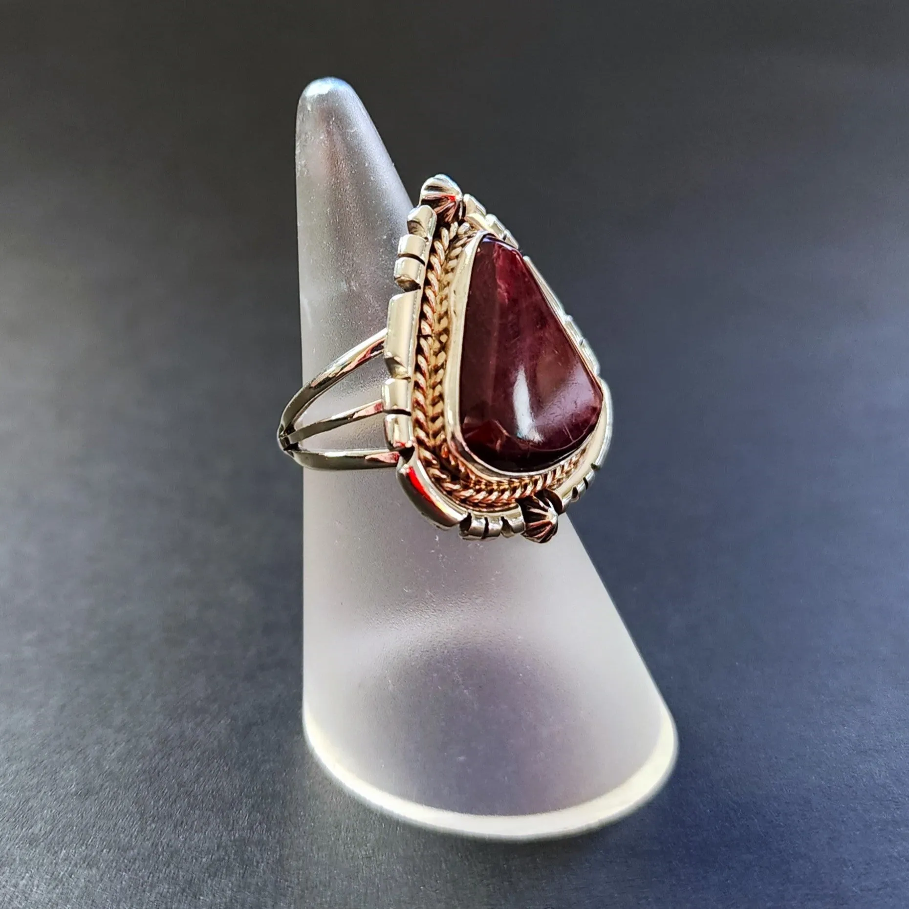 Purple Spiny Oyster Ring - Size: 6.5