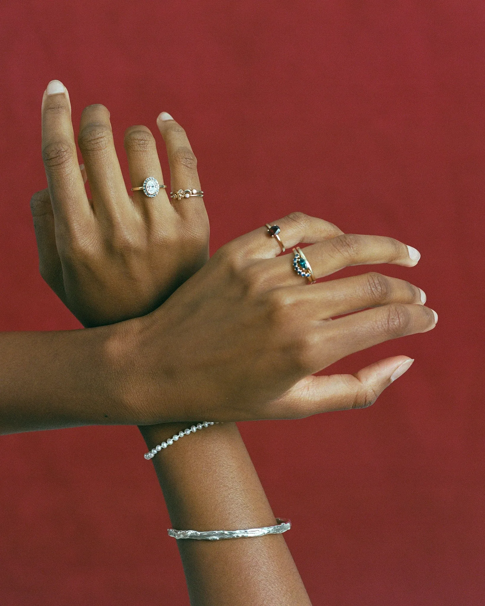 Wave band in 14k Fairmined Yellow Gold with Australian Sapphires